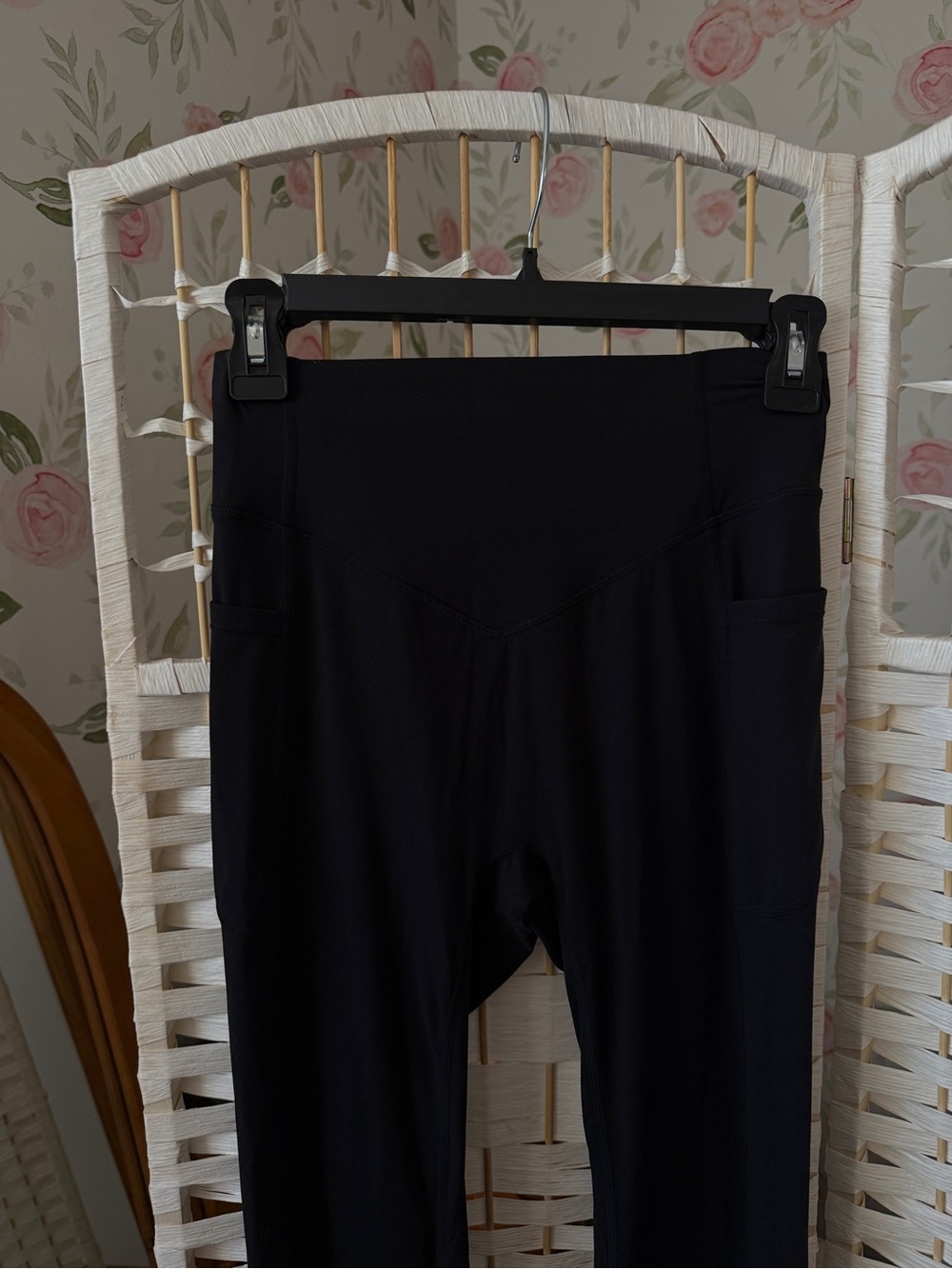 Halara Black High-Waist Ruched Activewear Pants - Picture 5 of 6